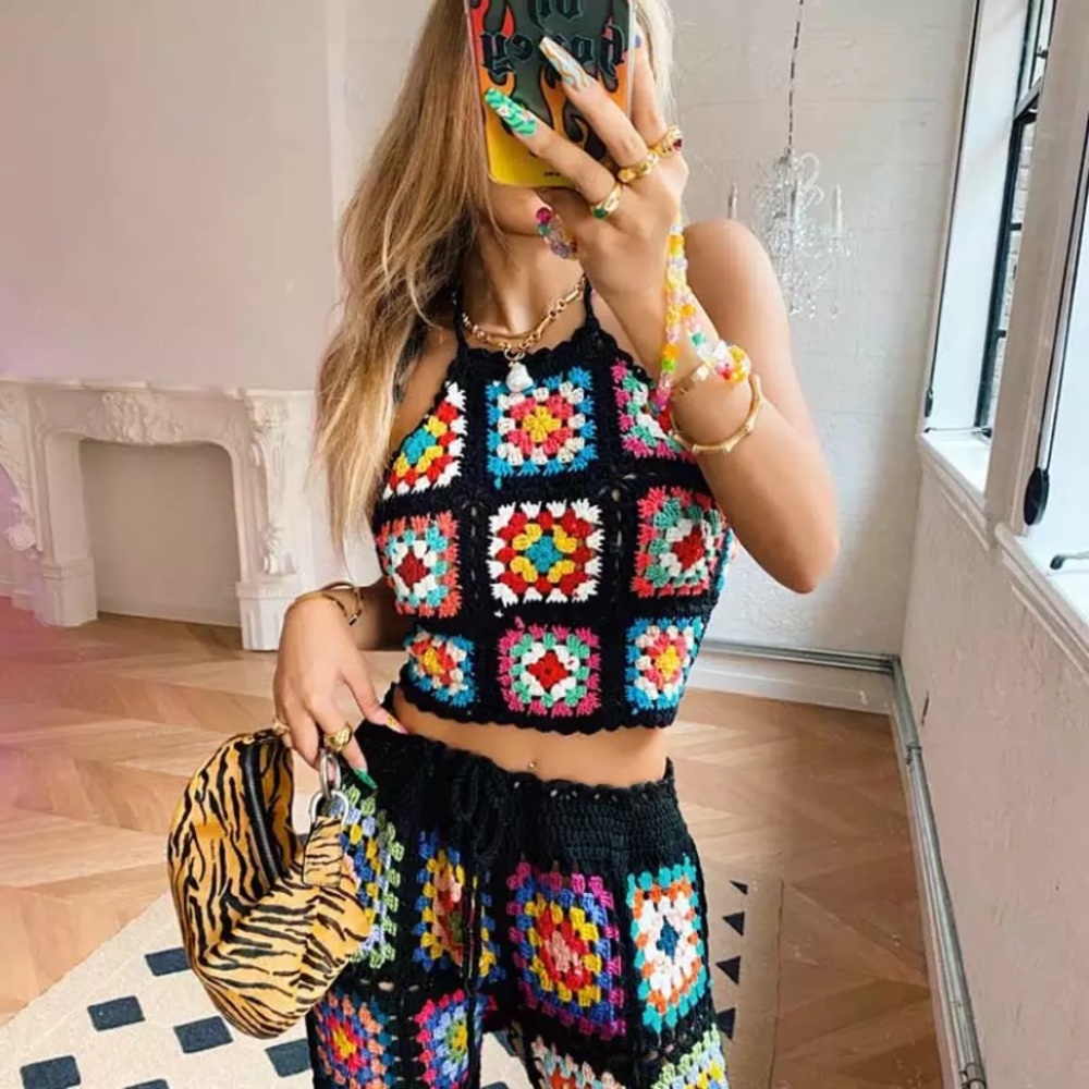 Handmade Bohemian Multi Color Knit Black Cropped Halter Retro Top - Picture 5 of 9